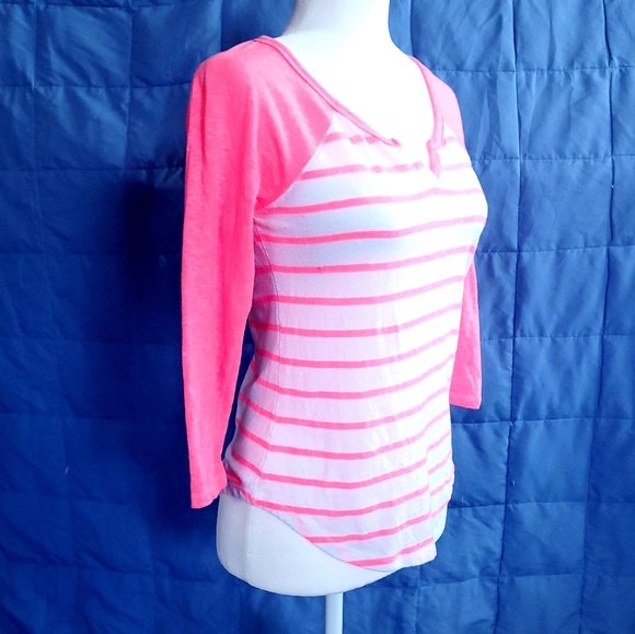 * Striped 3/4 sleeve top - Picture 2 of 4